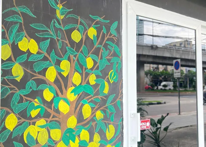 Lemon Tree Khaosan Hostel