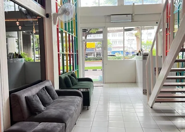 Lemon Tree Khaosan Hostel